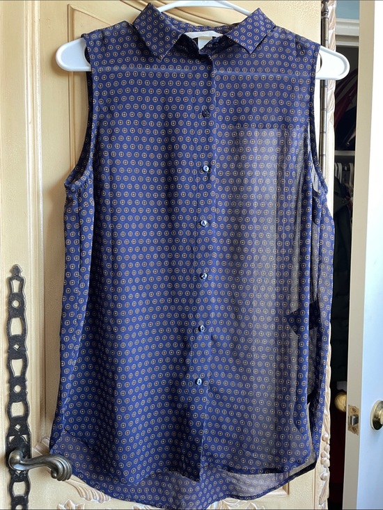 H&M Tops - H&M Navy Sleeveless Button-Front Blouse with Micro Print